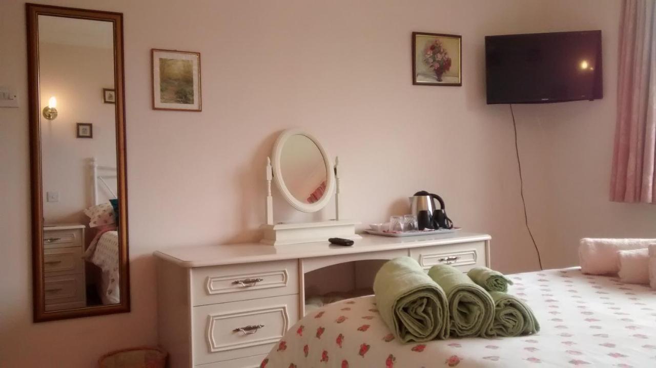 Woodpeckers Cottage B&B Pett Esterno foto