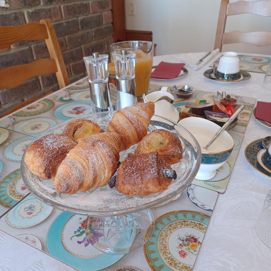 Woodpeckers Cottage B&B Pett Esterno foto
